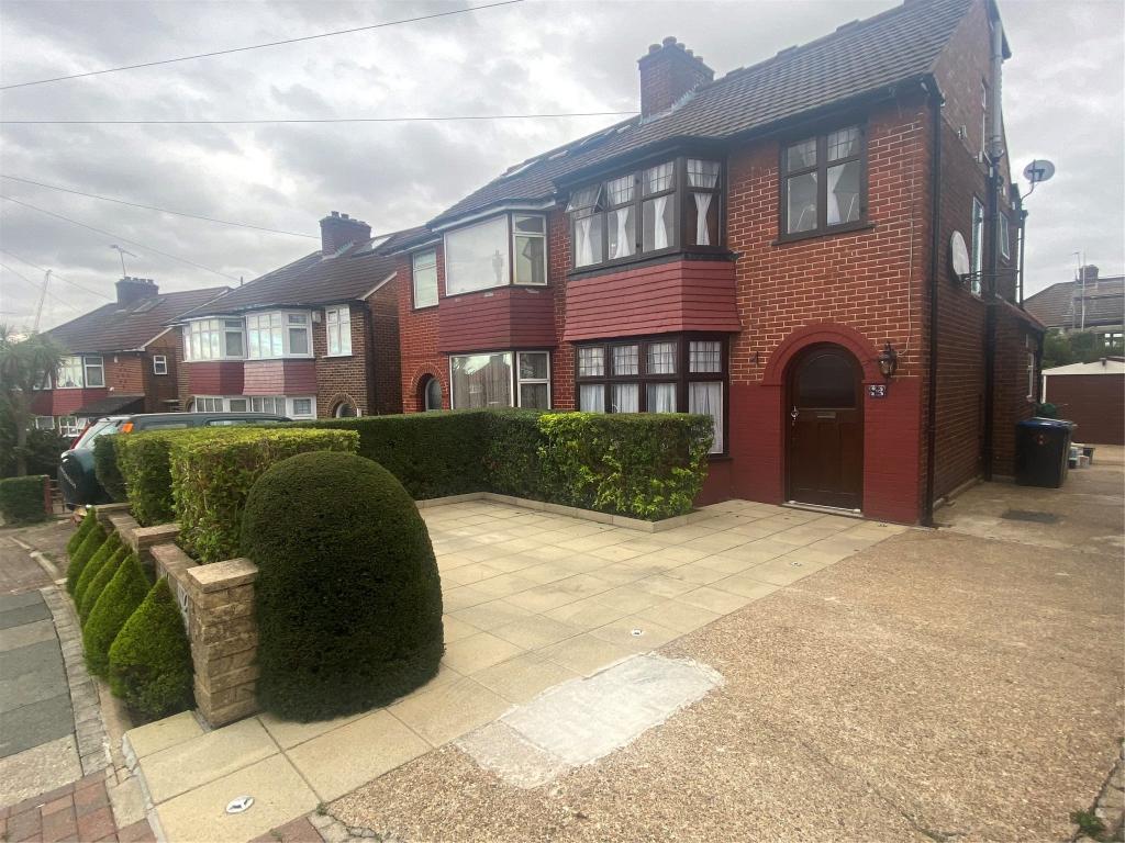 4 bedroom semidetached house for sale in Crummock Gardens, KINGSBURY, NW9