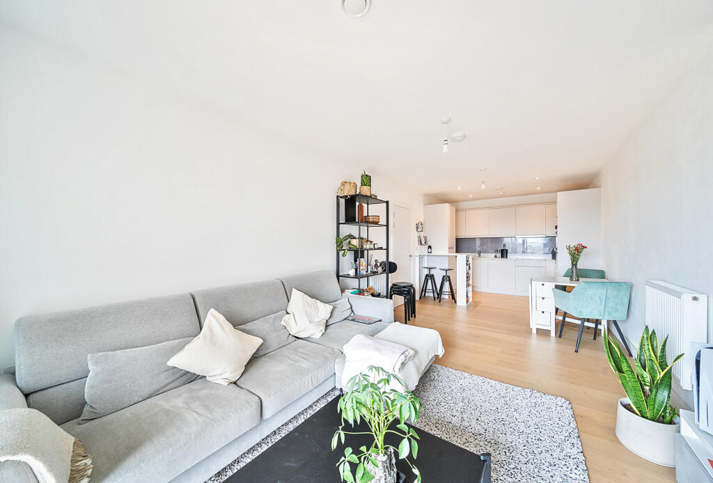 Main image of property: Eastern Point, 399F Edgware Road, London, NW9