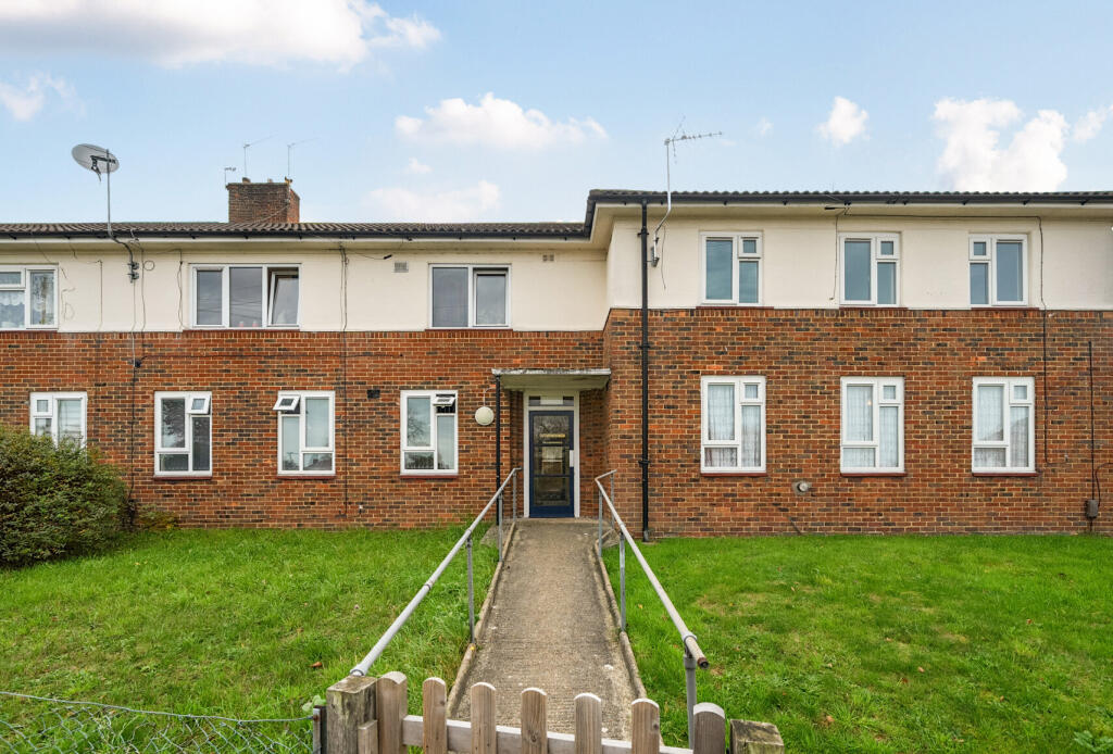 Main image of property: Batchwood Green, Orpington, BR5