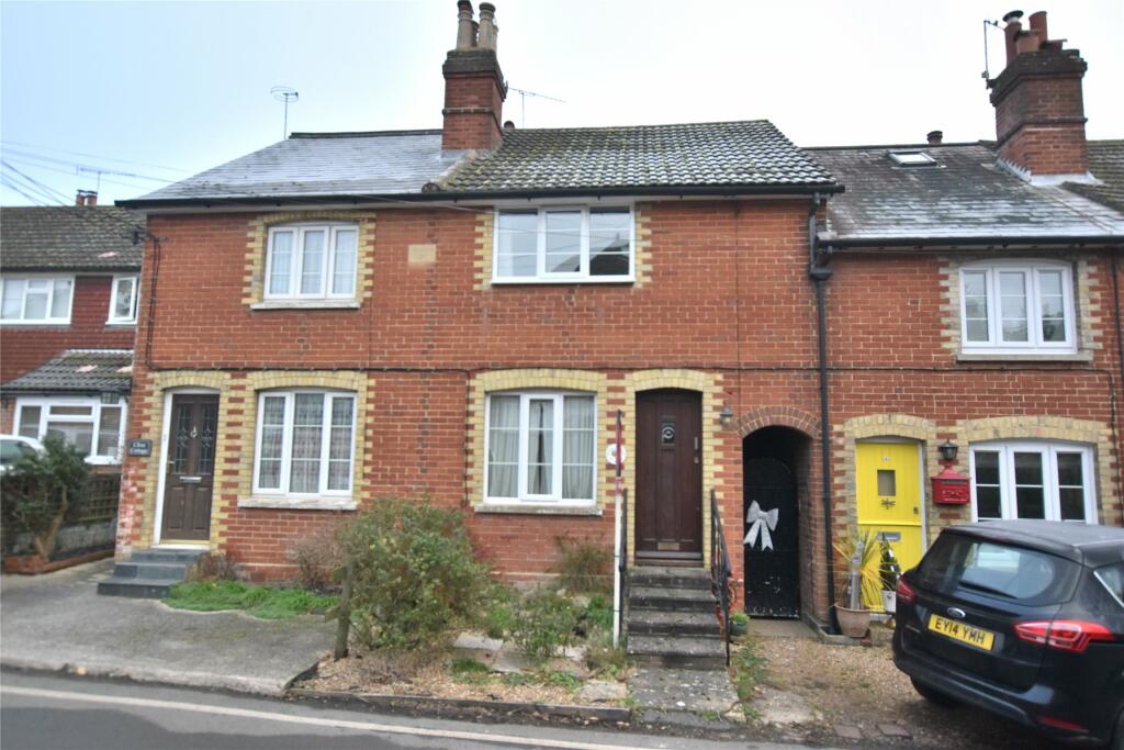 2 bedroom terraced house for sale in Scabharbour Road, Weald, Sevenoaks