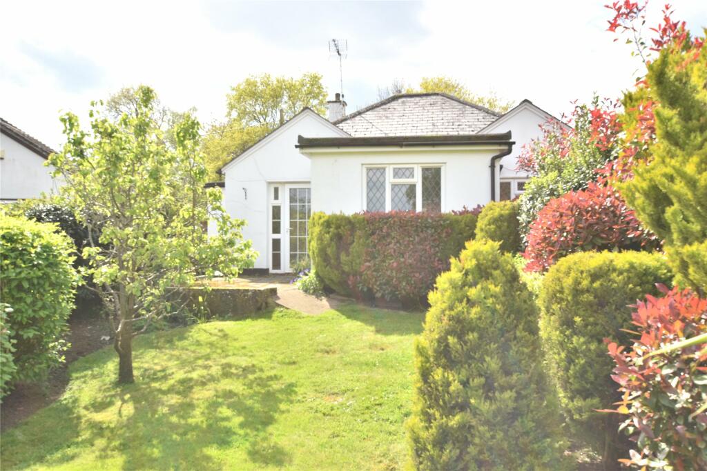 2 bedroom bungalow for sale in Childsbridge Lane, Seal, Sevenoaks, Kent