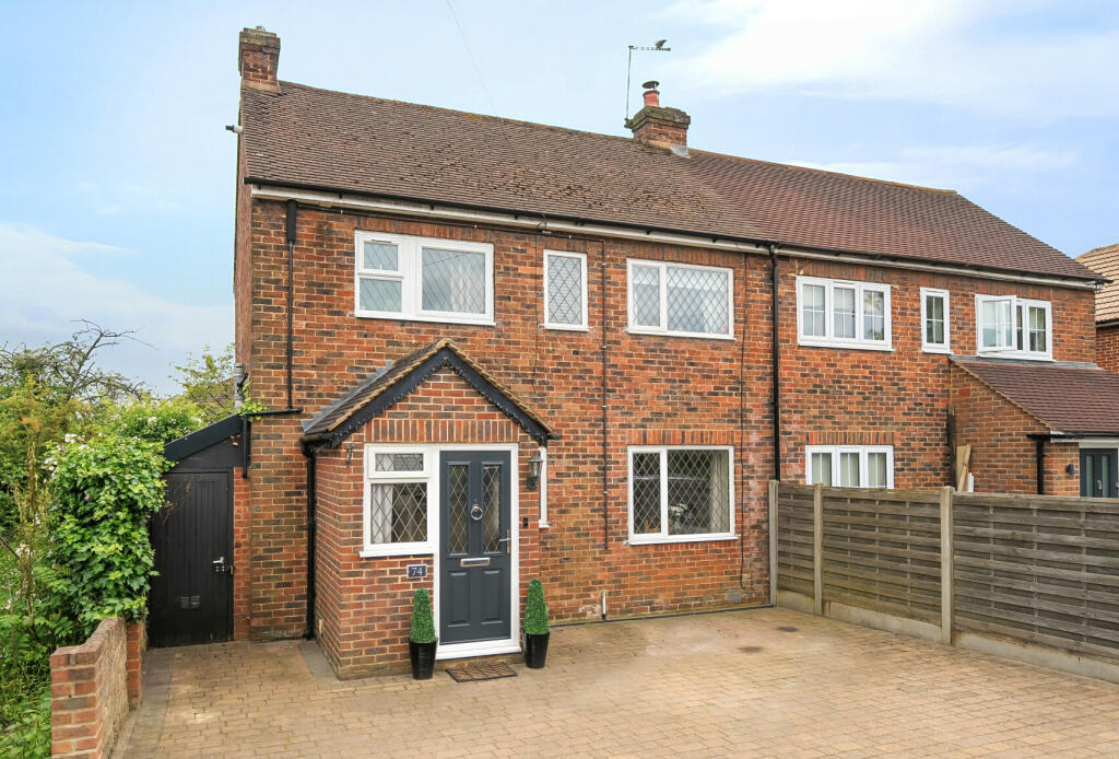 Parking for sale in Dynes Road, Kemsing, Sevenoaks, Kent, TN15