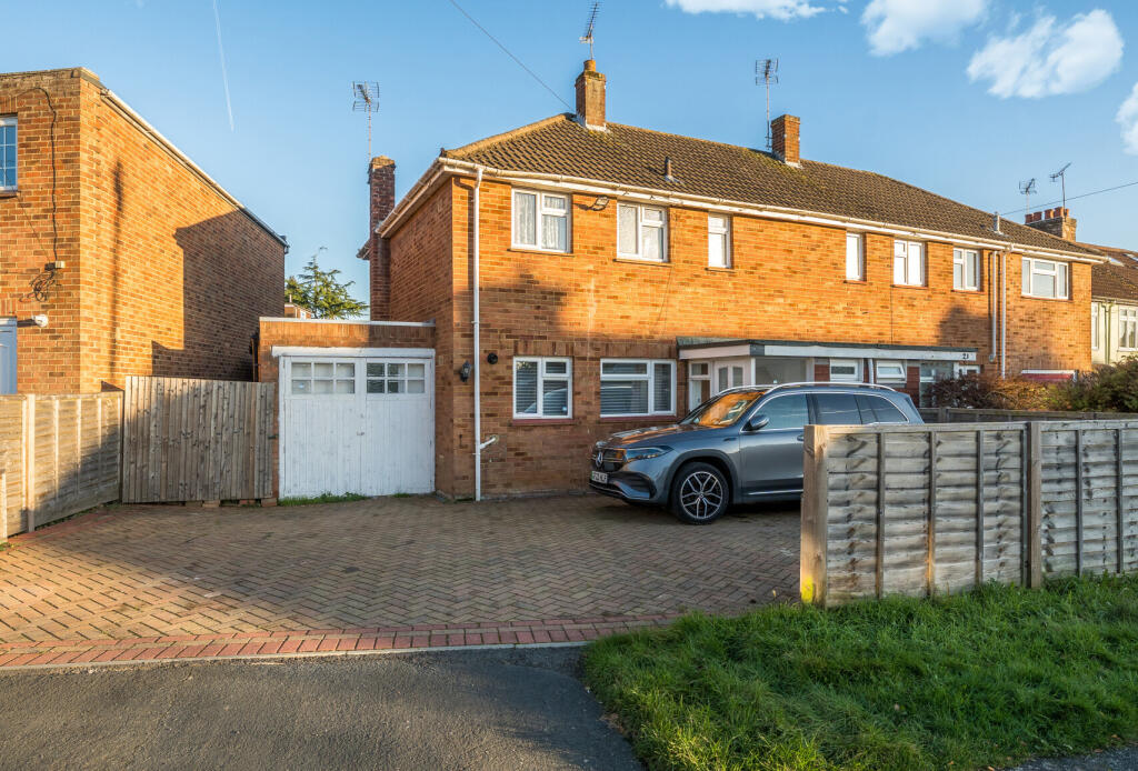 Main image of property: Oxenhill Road, Kemsing, Sevenoaks, TN15