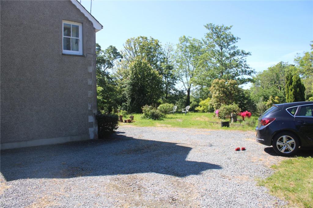 2 bedroom detached house for sale in Pentrefelin, Criccieth, Gwynedd, LL52