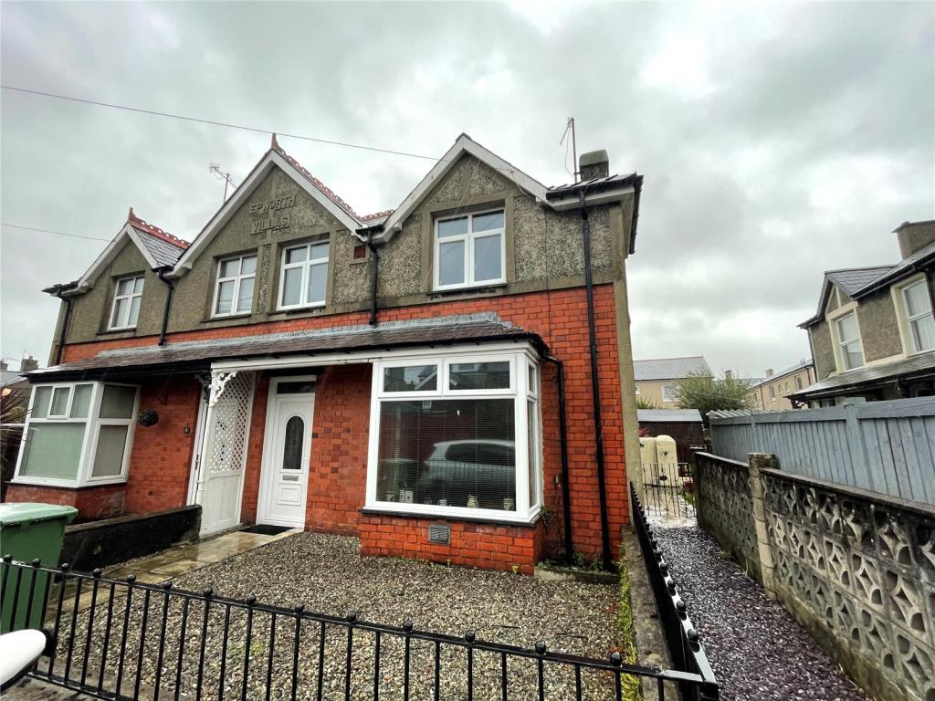 3 bedroom semidetached house for sale in Epworth Villas, Porthmadog