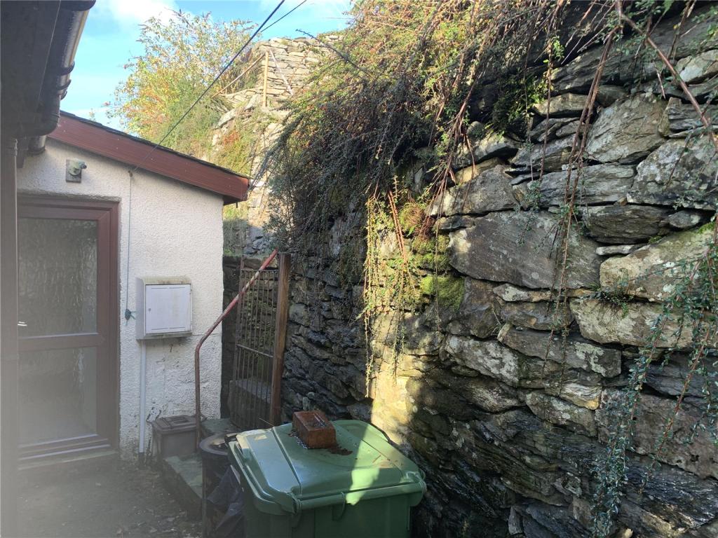 2 bedroom bungalow for sale in High Street, Blaenau Ffestiniog, Gwynedd