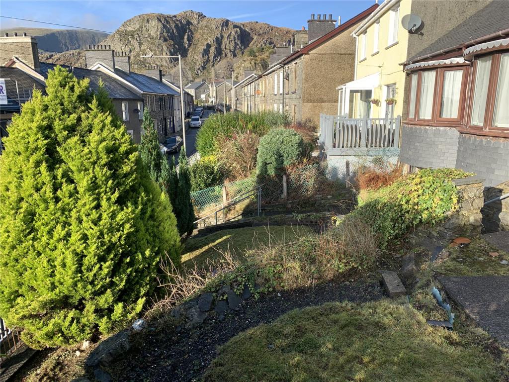 2 bedroom bungalow for sale in High Street, Blaenau Ffestiniog, Gwynedd