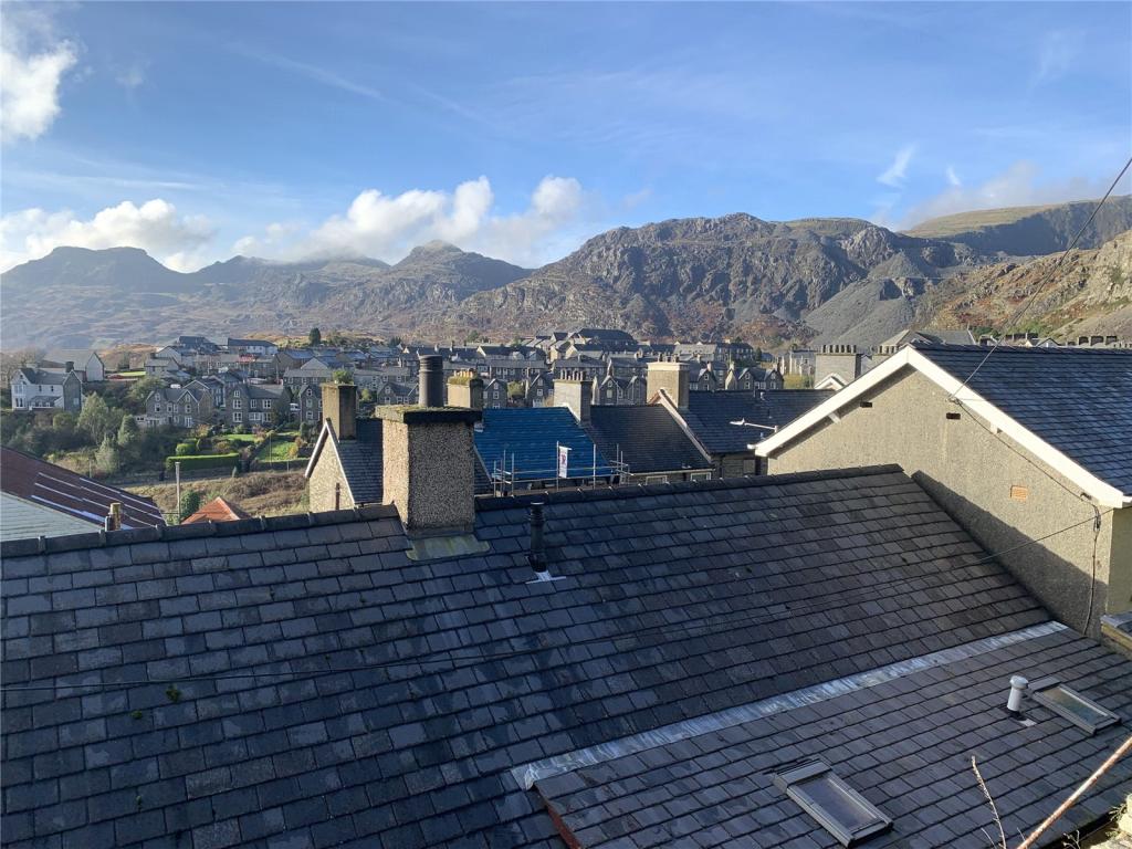 2 bedroom bungalow for sale in High Street, Blaenau Ffestiniog, Gwynedd