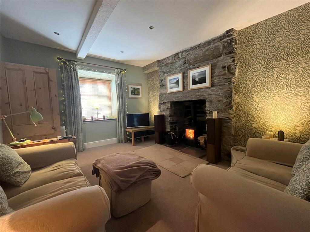 2 bedroom bungalow for sale in Porthmadog, Gwynedd, LL49