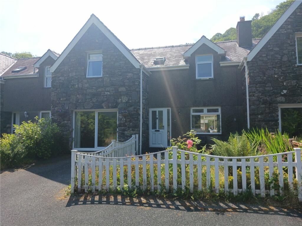 3 bedroom house for sale in Coed Camlyn, Maentwrog, Blaenau Ffestiniog