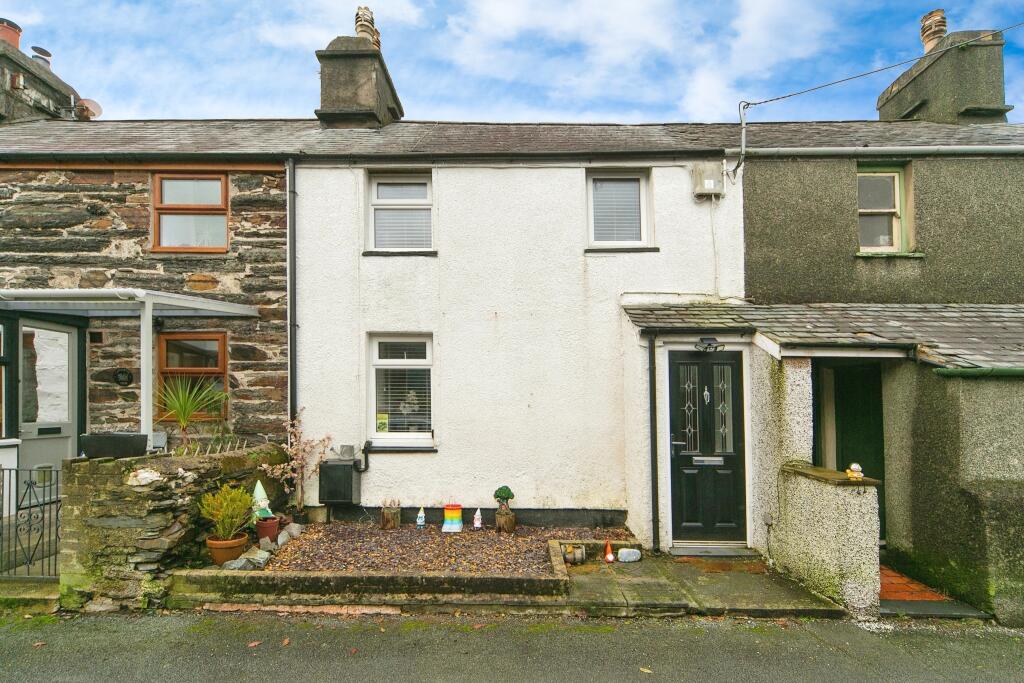 2 bedroom terraced house for sale in Penrhyndeudraeth, Gwynedd, LL48