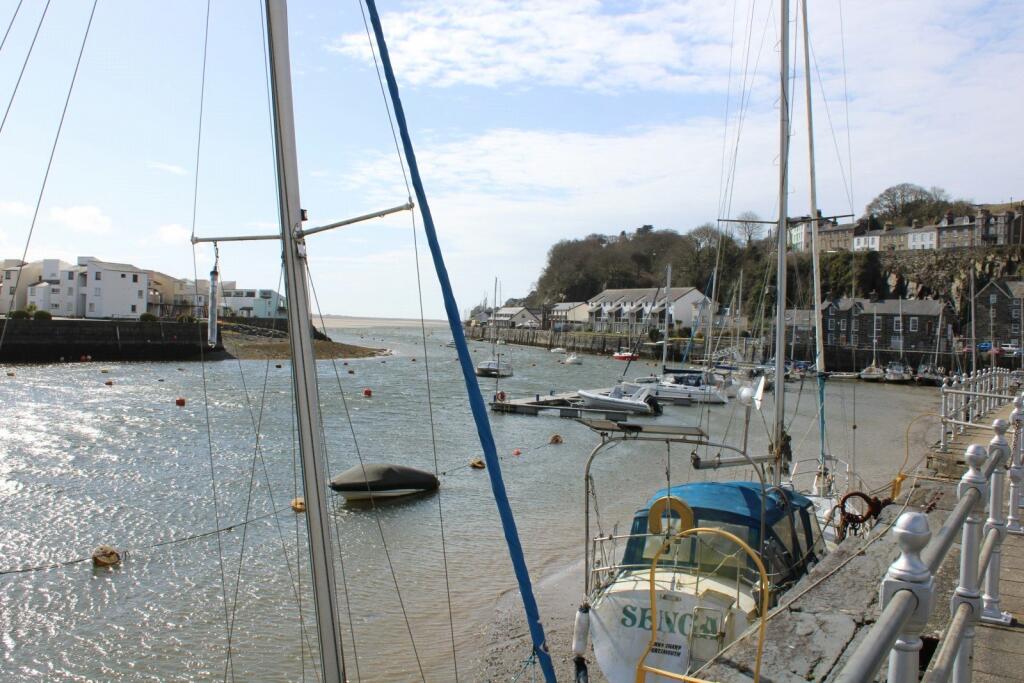 2 bedroom property for sale in Porthmadog, Gwynedd, LL49