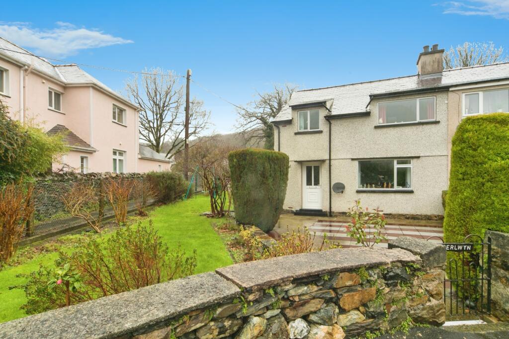 3 bedroom end of terrace house for sale in 4 Dolfair, Beddgelert