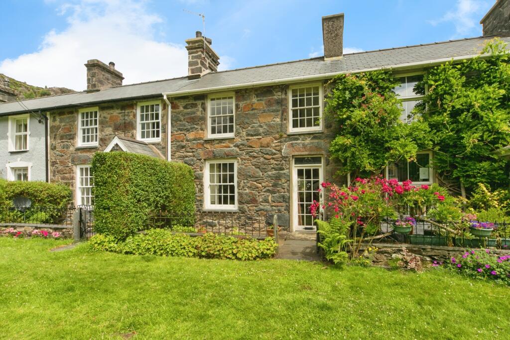 2 bedroom terraced house for sale in Sygun Terrace, Beddgelert