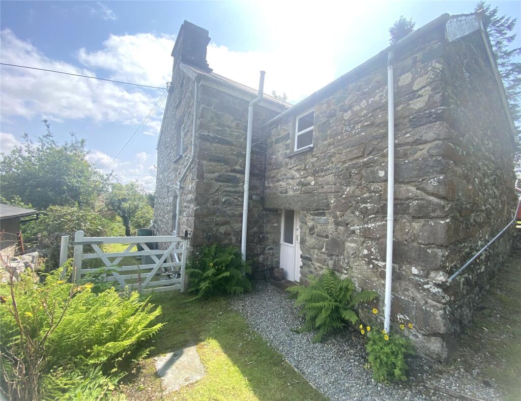 Main image of property: Gellilydan, Blaenau Ffestiniog, Gwynedd, LL41