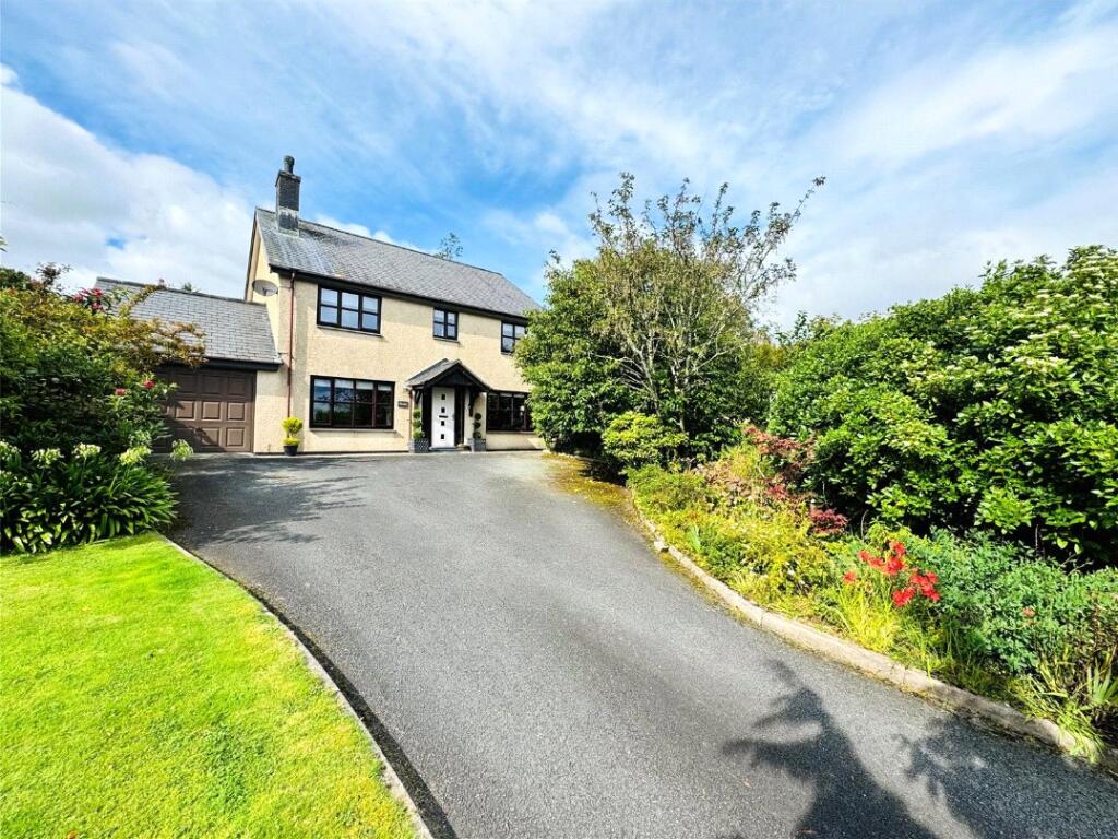 Main image of property: Pentrefelin, Criccieth, Gwynedd, LL52