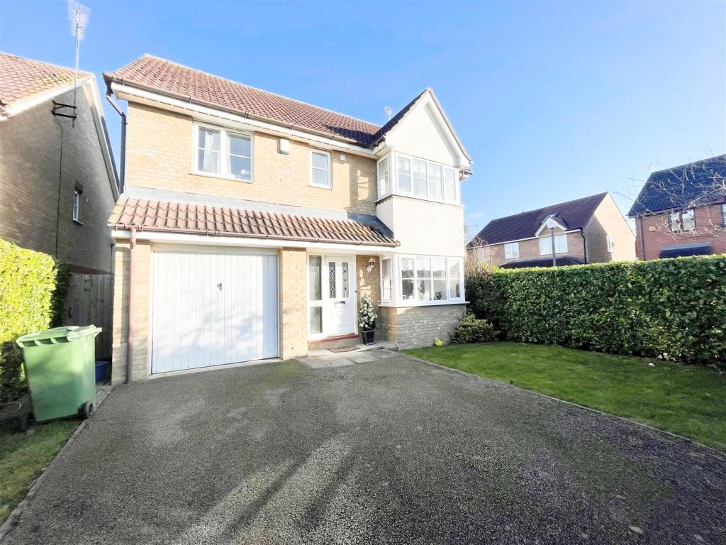 4 bedroom detached house for rent in Blanchland Circle, Monkston, Milton Keynes, MK10