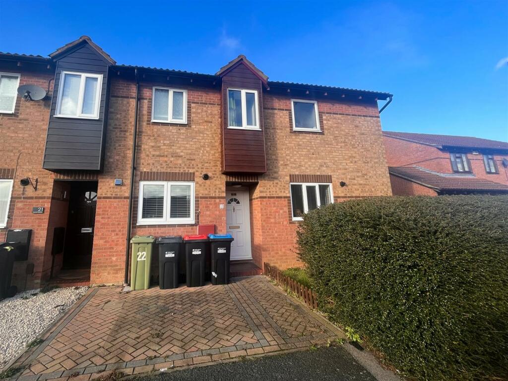 2 bedroom terraced house for rent in Hexham Gardens, Bletchley, Milton