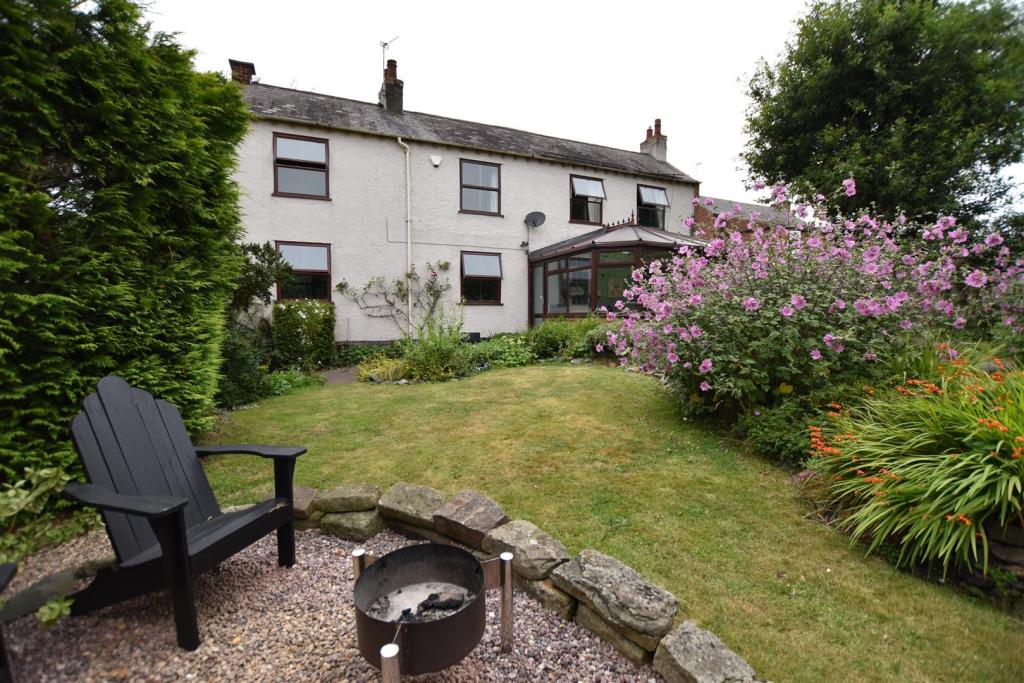 4 bedroom detached house for sale in Park Close, Shepshed, Loughborough