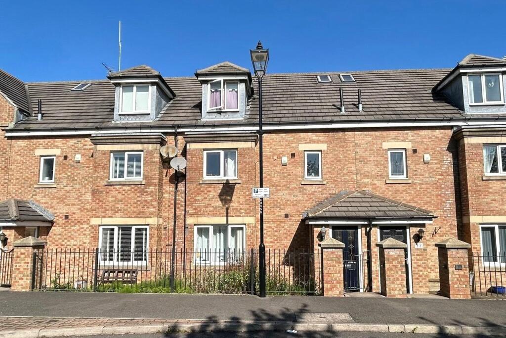 4 bedroom terraced house for sale in Dockwray Square, North Shields, NE30