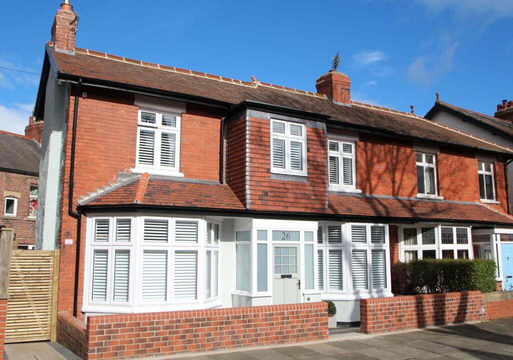 3 bedroom semidetached house for sale in Queens Drive, Whitley Bay, NE26