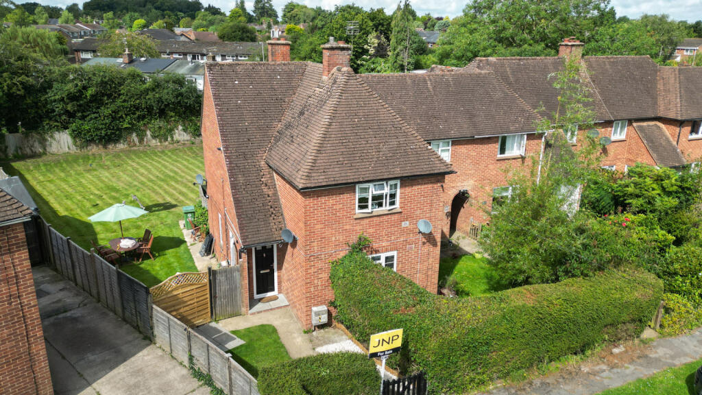 2 bedroom for sale in Gryms Dyke, Prestwood, Great Missenden, HP16