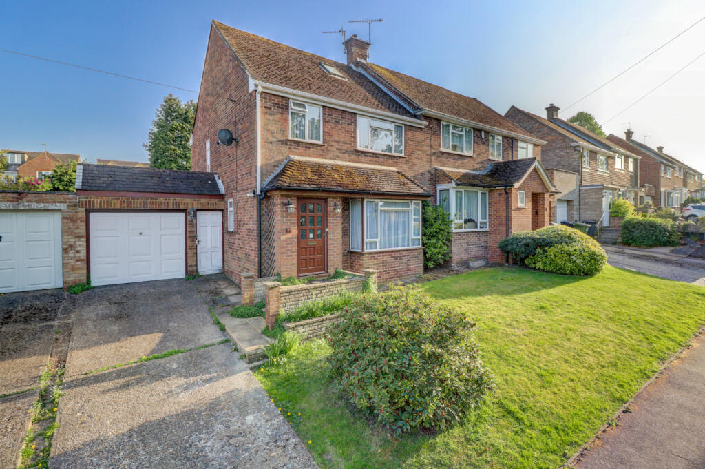 Main image of property: Upper Lodge Lane, Hazlemere, High Wycombe, Buckinghamshire, HP15