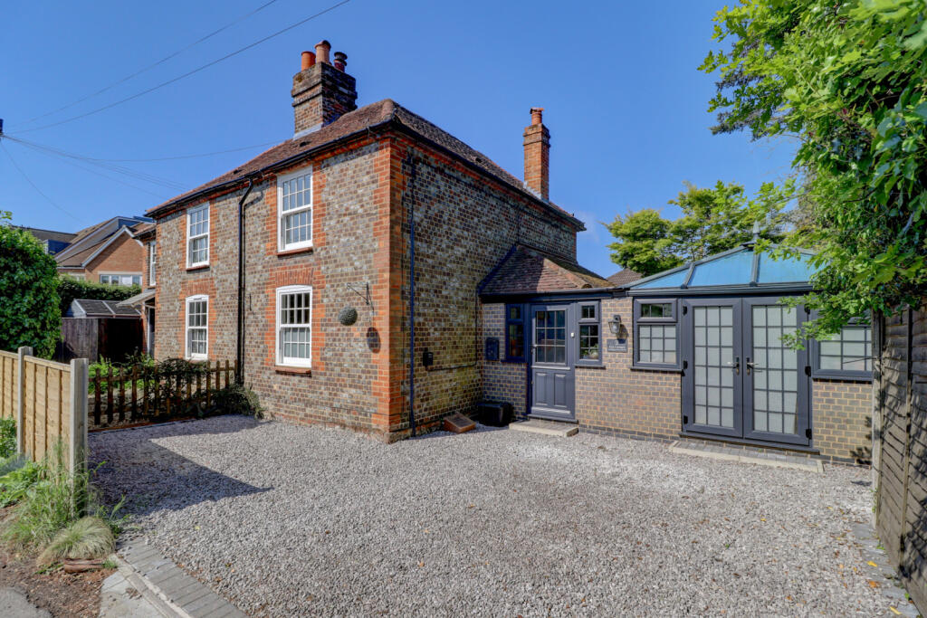 Main image of property: Holmer Green Road, Hazlemere, High Wycombe, HP15