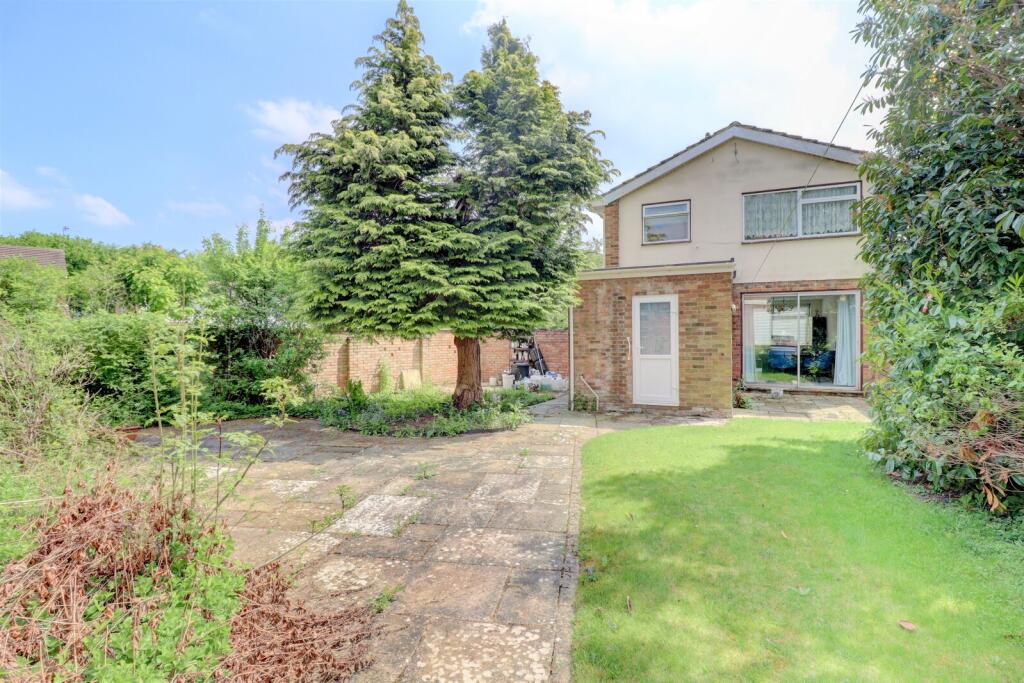Main image of property: The Greenway, Penn, High Wycombe, Buckinghamshire, HP10
