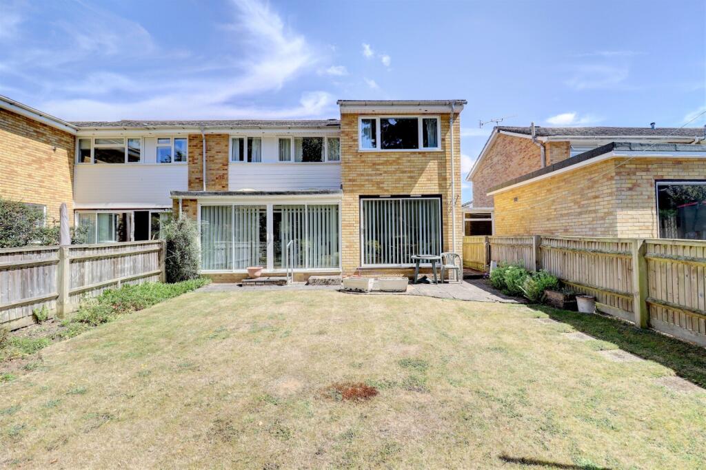 Main image of property: Hill Farm Way, Hazlemere, Buckinghamshire, HP15