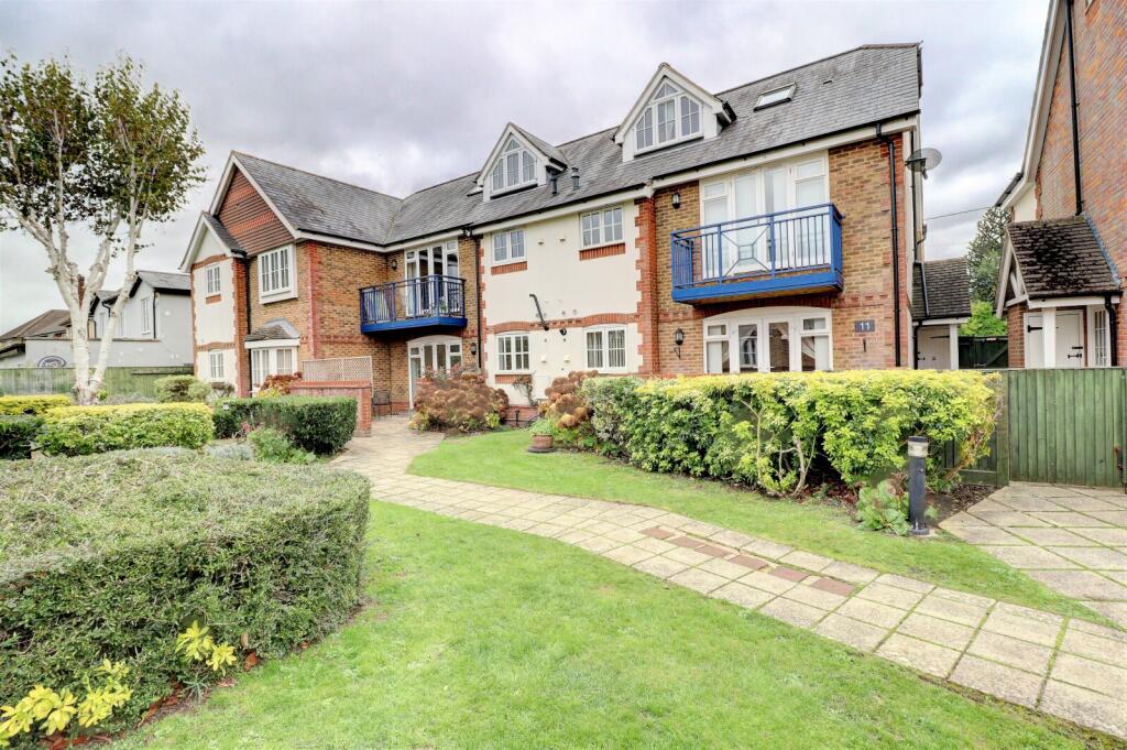 Main image of property: Amersham Road, Hazlemere, Buckinghamshire, HP15