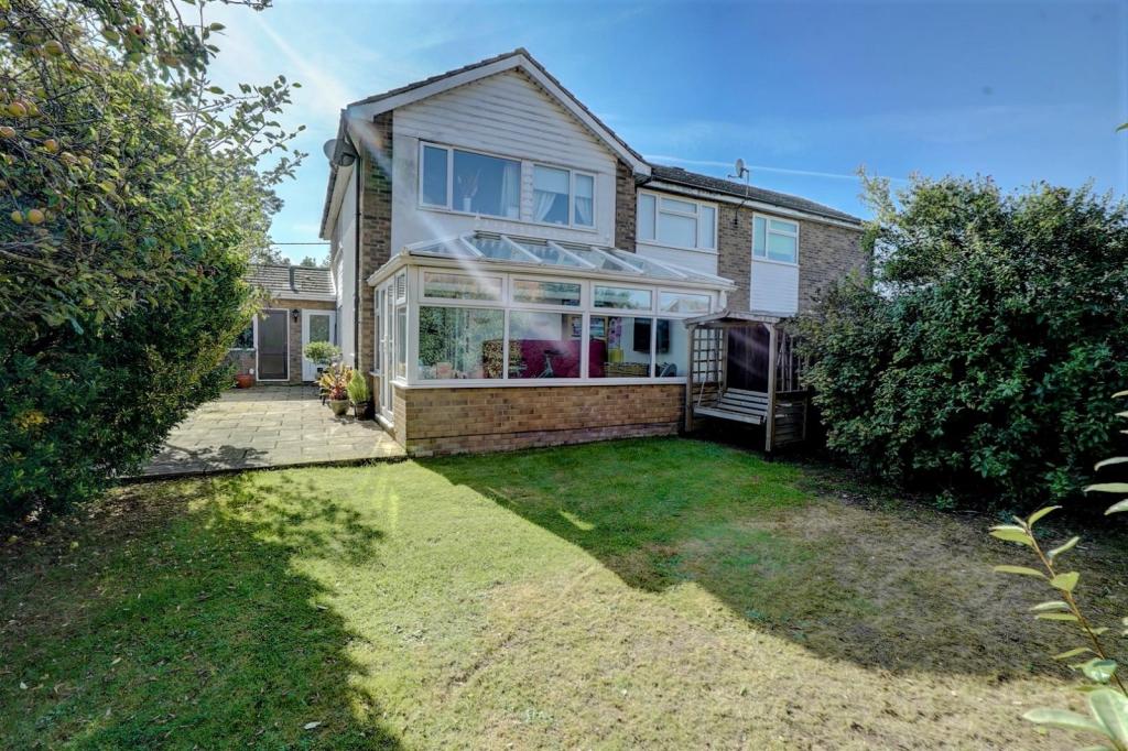 4 bedroom house for sale in Beech Tree Road, Holmer Green, High