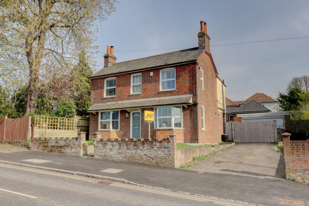 Main image of property: Aylesbury Road, Princes Risborough, Buckinghamshire, HP27