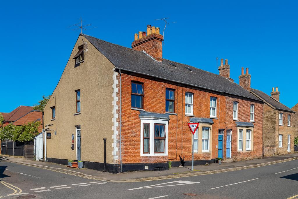 Main image of property: Park Street, Thame, Oxfordshire, OX9