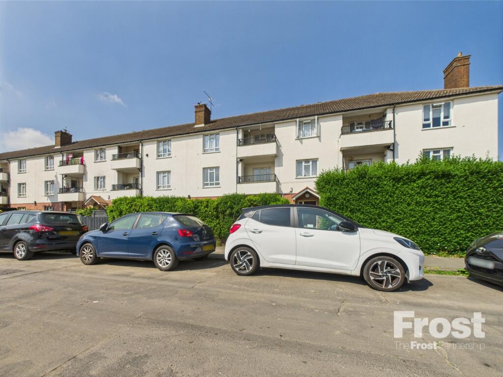 Main image of property: Meadow Road, Langley, Berkshire, SL3