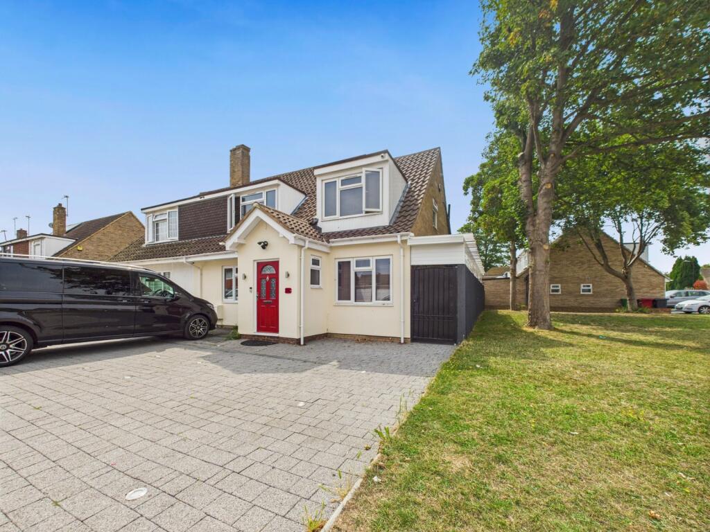 Main image of property: Hinksey Close, Langley, Berkshire, SL3