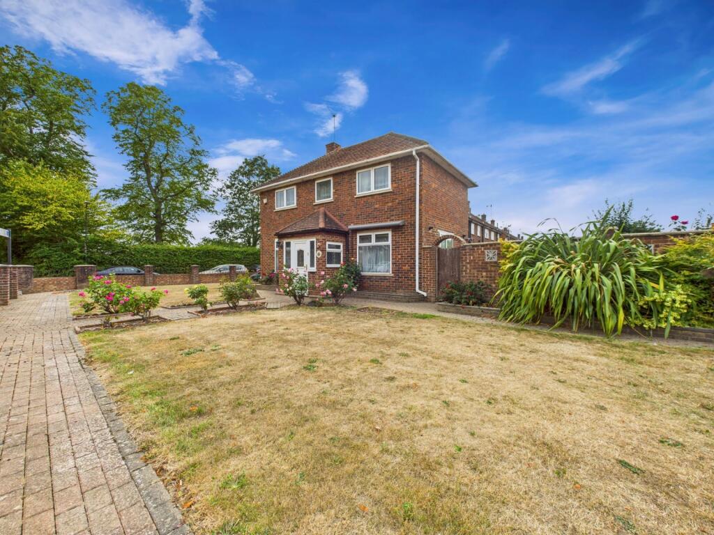Main image of property: Stanley Green East, Langley, Berkshire, SL3