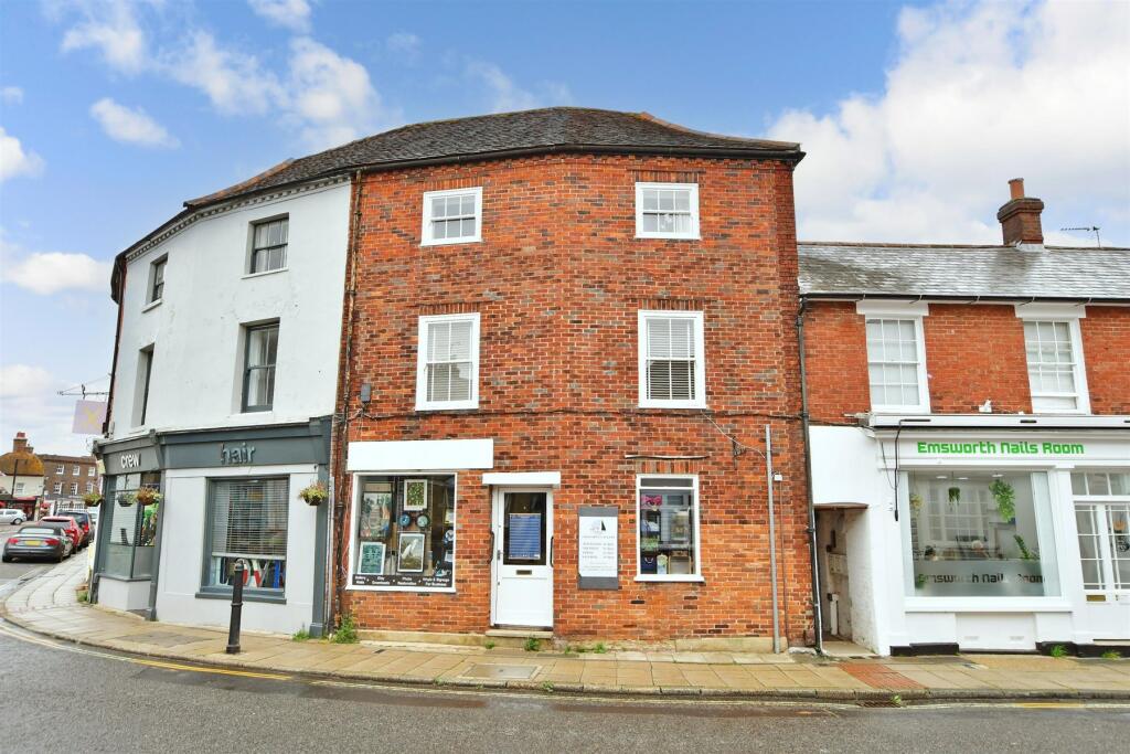 2 bedroom flat for sale in Queen Street, Emsworth, Hampshire, PO10