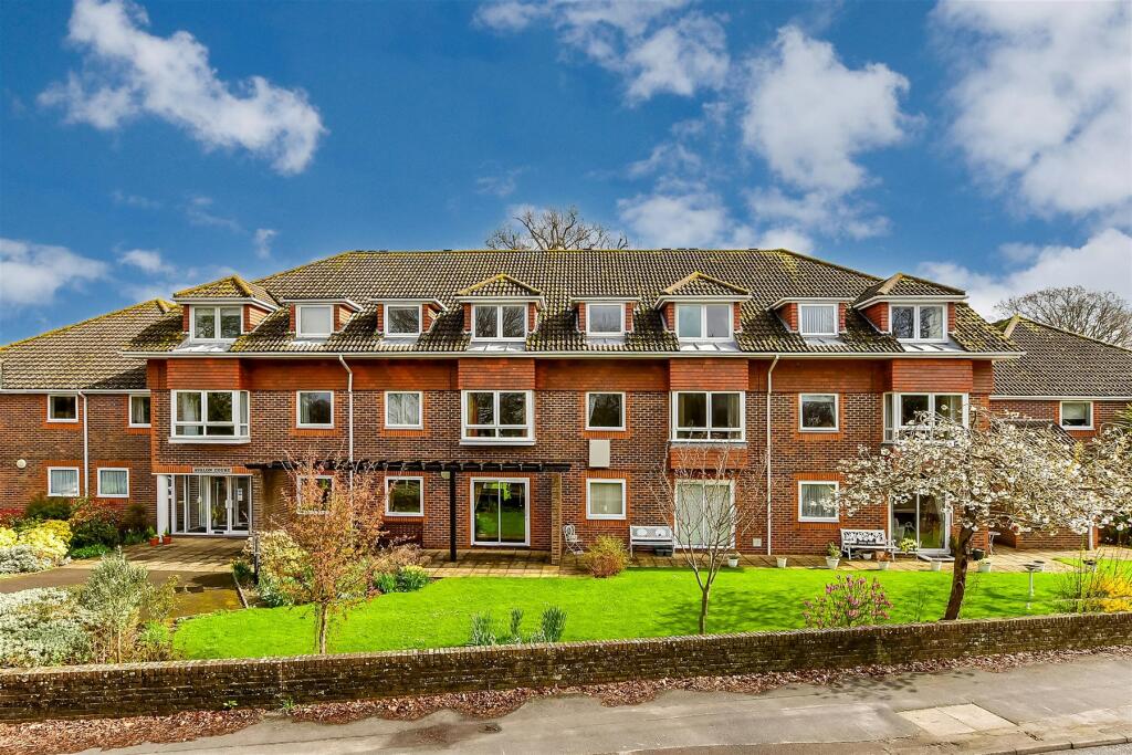 1 bedroom flat for sale in Horndean Road, Emsworth, Hampshire, PO10