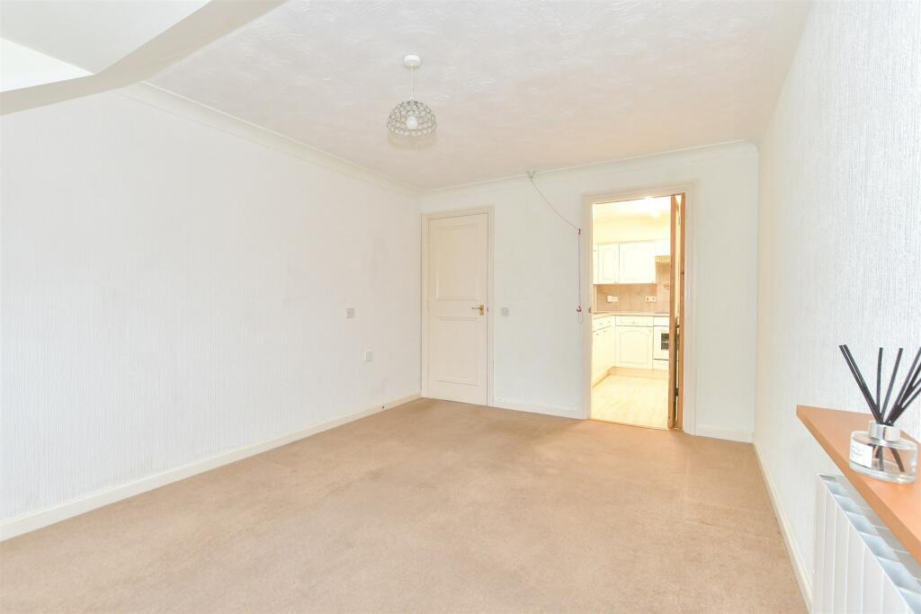 Main image of property: Horndean Road, Emsworth, Hampshire