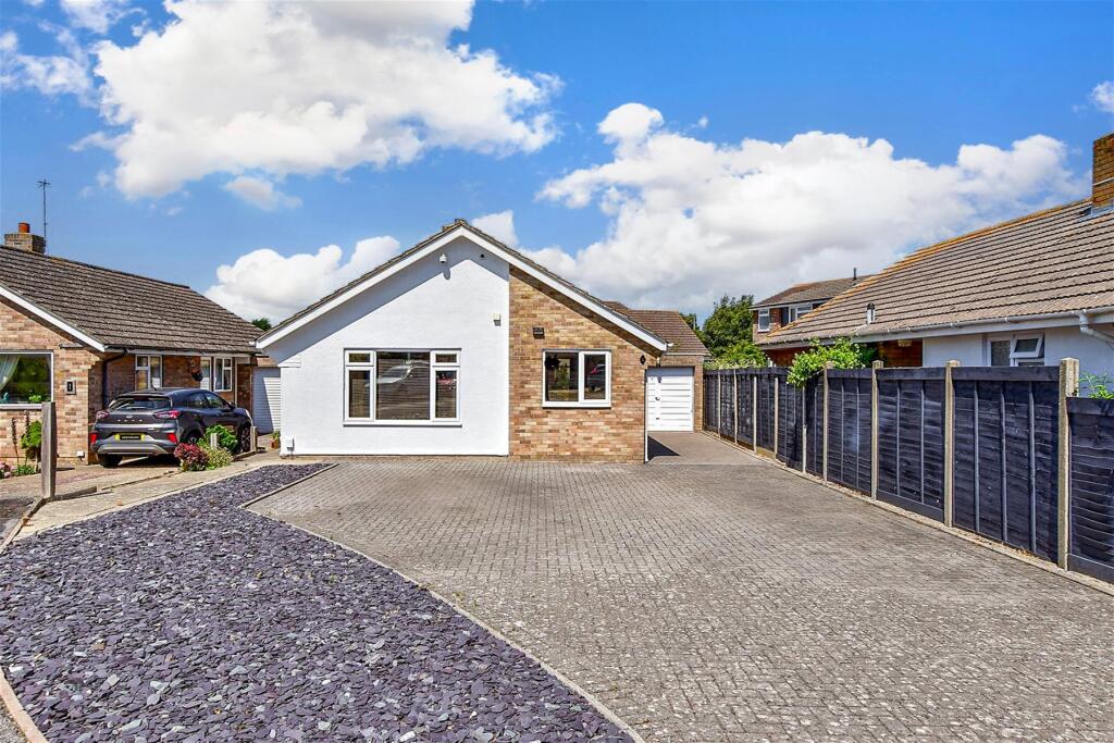 Main image of property: Westmead Close, Hayling Island, Hampshire