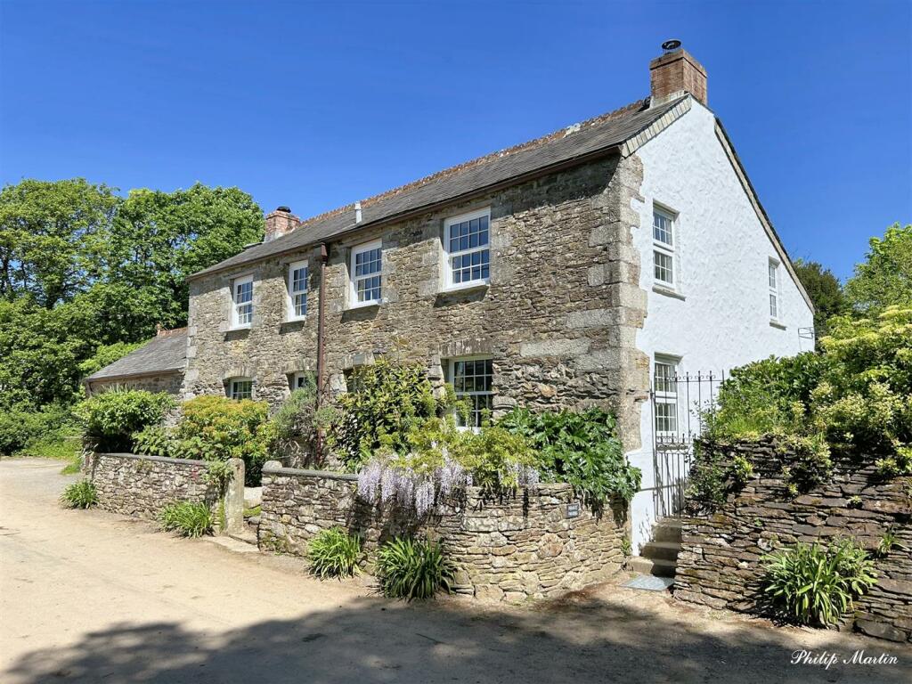 4 bedroom farm house for sale in Trendeal, Ladock, Truro, TR2