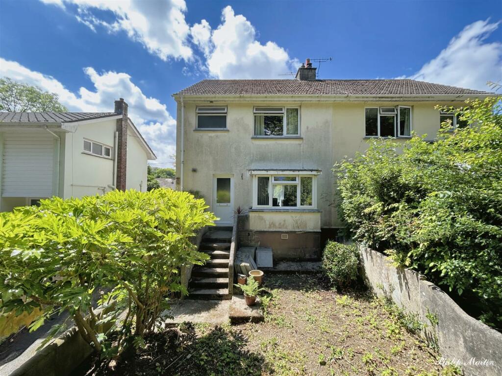 3 bedroom semidetached house for sale in Dobbs Lane, Truro, TR1