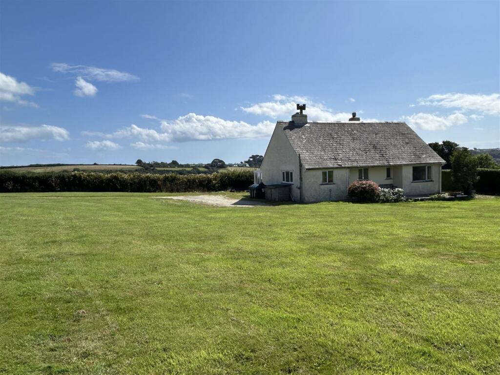 Main image of property: St. Just In Roseland, Truro
