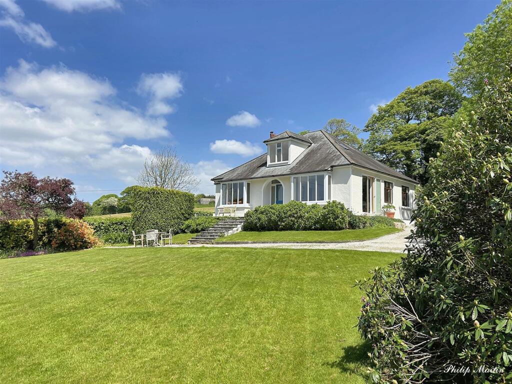 Main image of property: Cusgarne, Truro