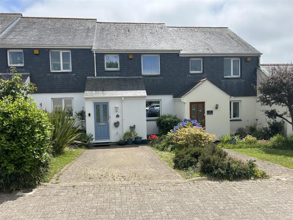 Main image of property: Cullen View, Probus