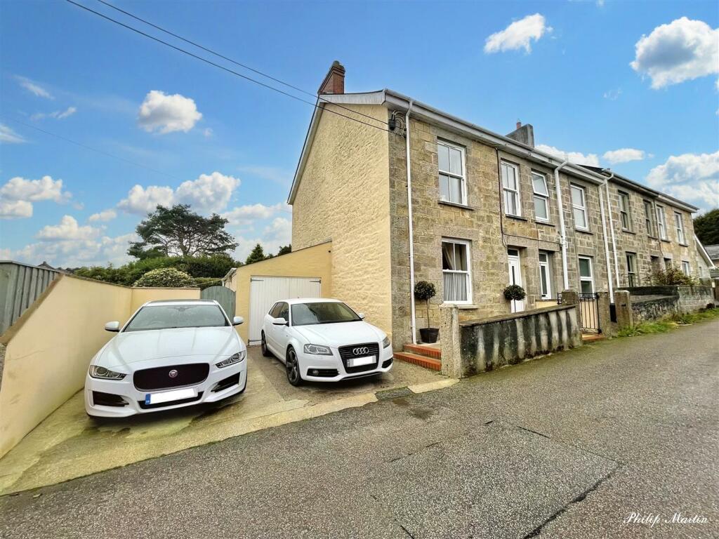 3 bedroom terraced house for sale in Lanner Green Terrace, Lanner