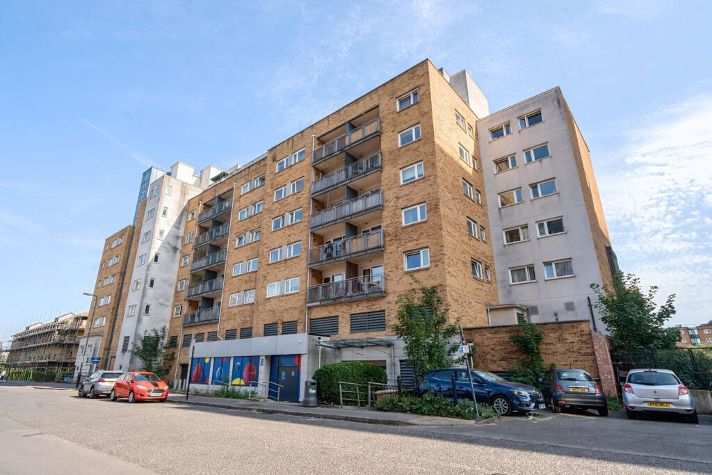 Main image of property: Singapore Road, London