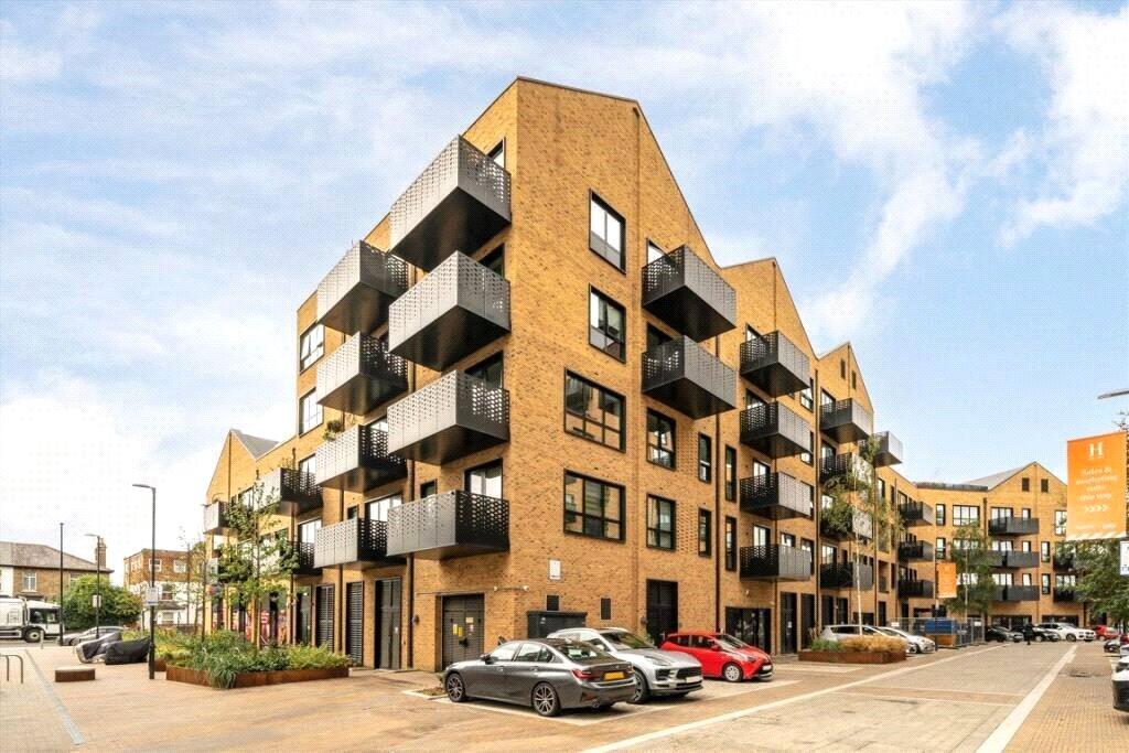 Main image of property: Middle Road, London