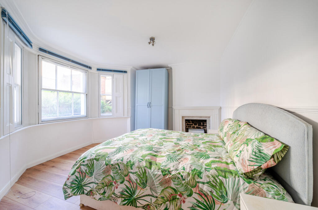 Main image of property: Askew Road, London